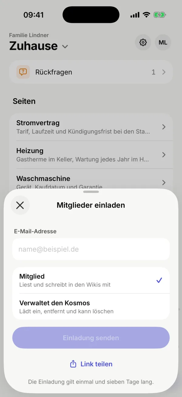 Das Blatt „Mitglieder einladen“ mit dem Feld für die E-Mail-Adresse und den beiden Rollen